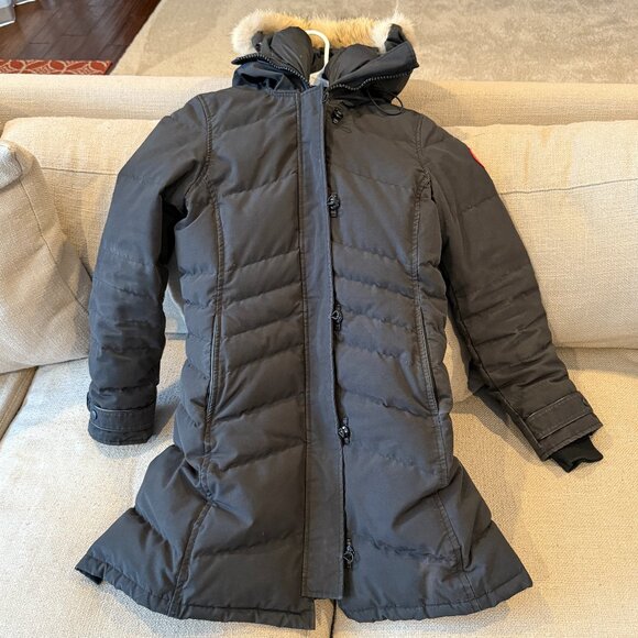 Canada Goose Small 'Lorette' Hooded Down Parka with Genuine Coyote Fur Trim - Picture 2 of 9